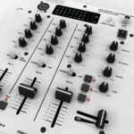 Precision Behringer DX 626 features