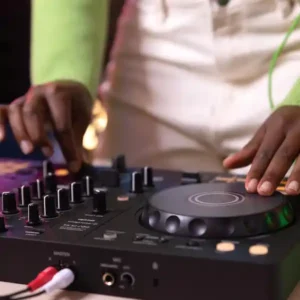 The Ultimate Guide to DJ Mixers: Everything You Need to Know 6 DDJ FLX4 Nairobi