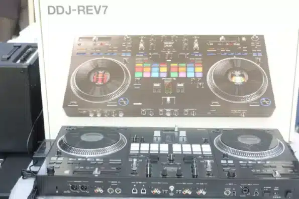 Pioneer DDJ REV7