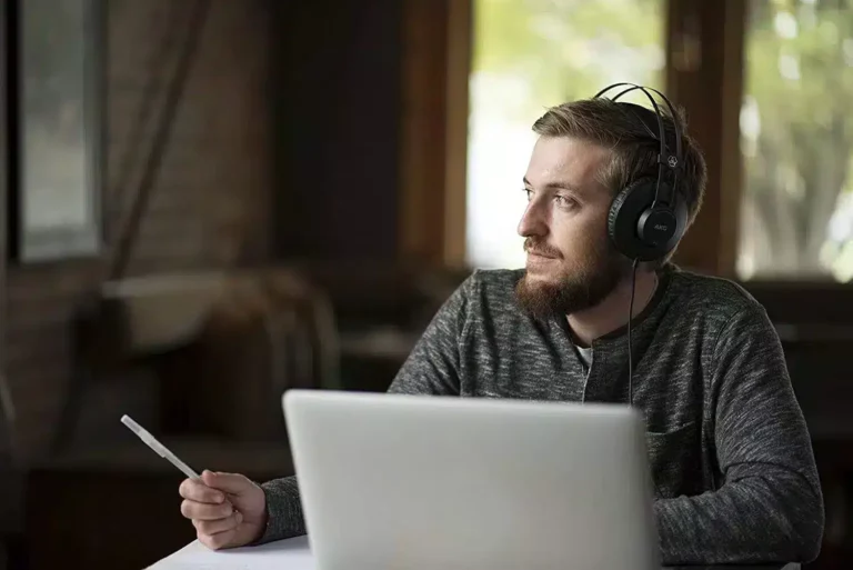 AKG K52 Features Nairobi