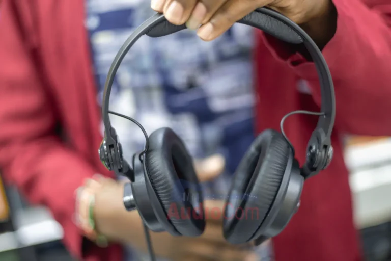 Behringer BH30 headphones specs