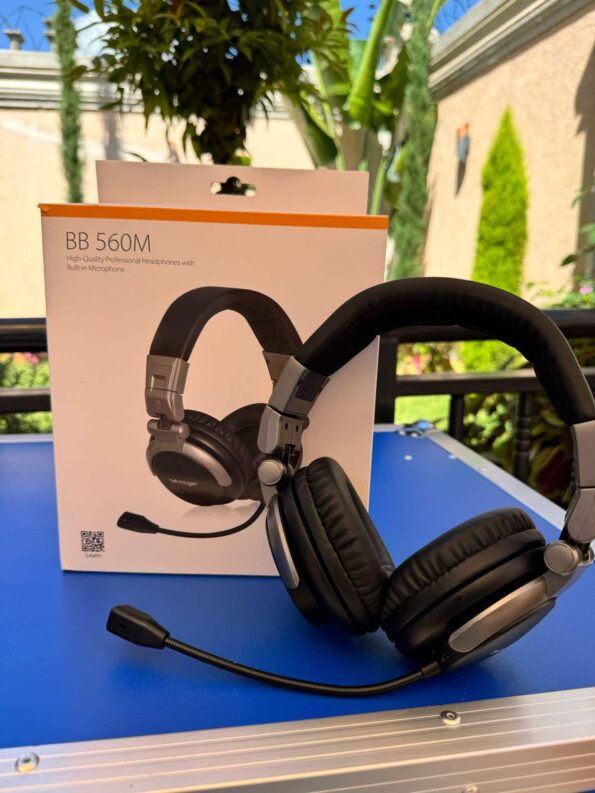 BB 560M Behringer