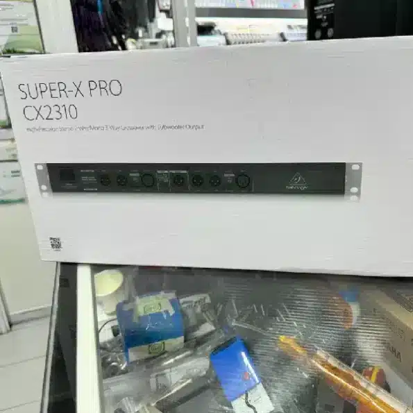 Behringer Super-X Pro