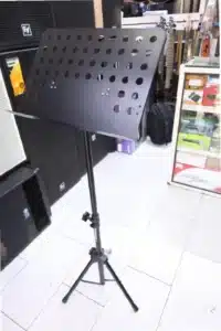 Soundking DF013B specs and durability review
