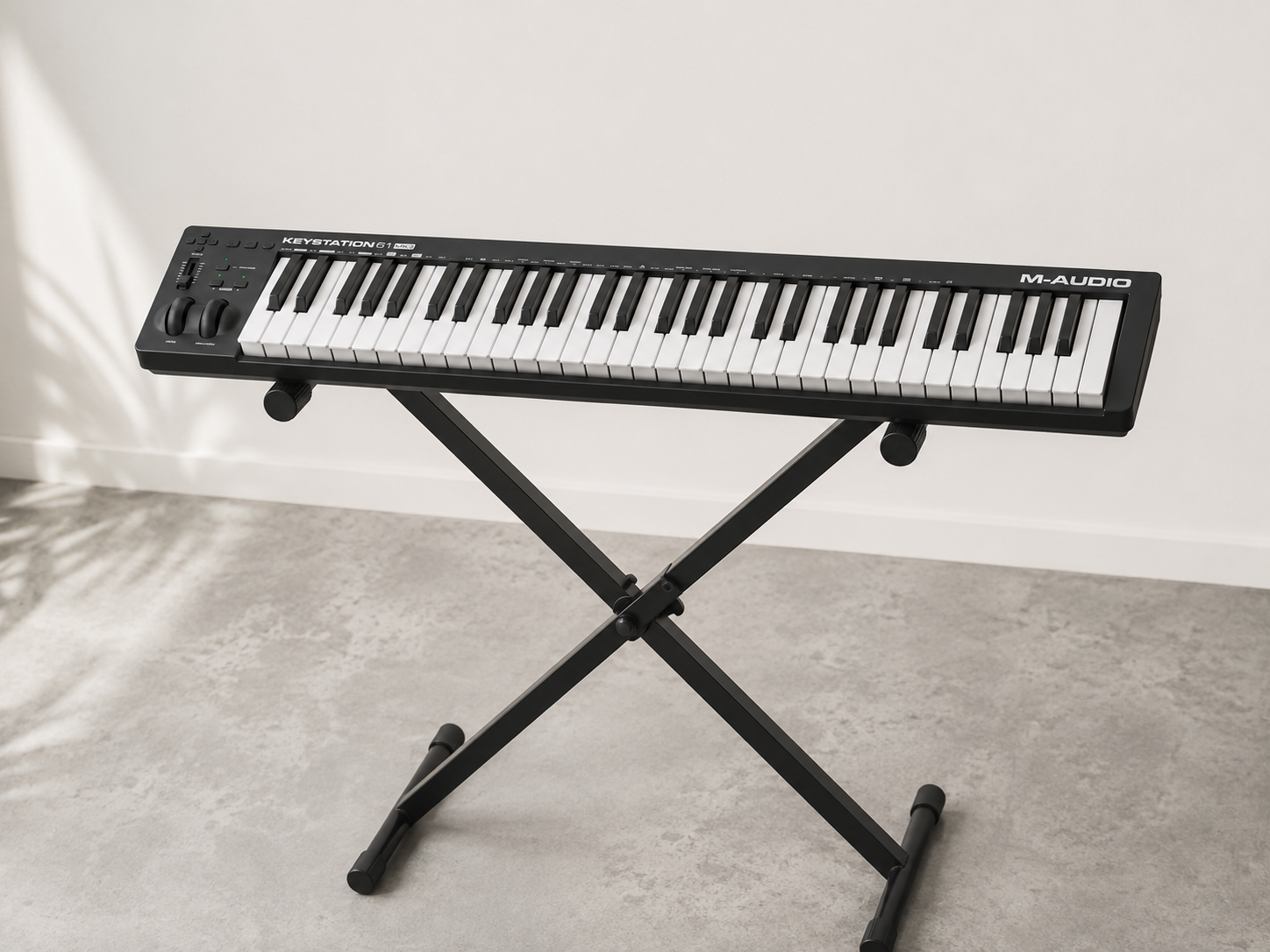 Why the M-Audio Keystation 61 MK3 Remains One of the Best MIDI Keyboards for Music Production 14 M-Audio Keystation 61 MK3 Keyboard