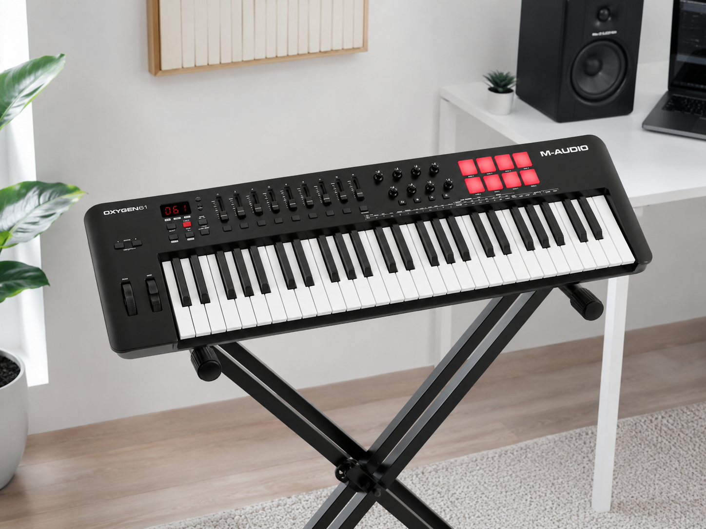 Why the M-Audio Oxygen 61 Is a Powerful MIDI Controller for Serious Music Production 10 M-Audio Oxygen 61 Key Keyboard Controller