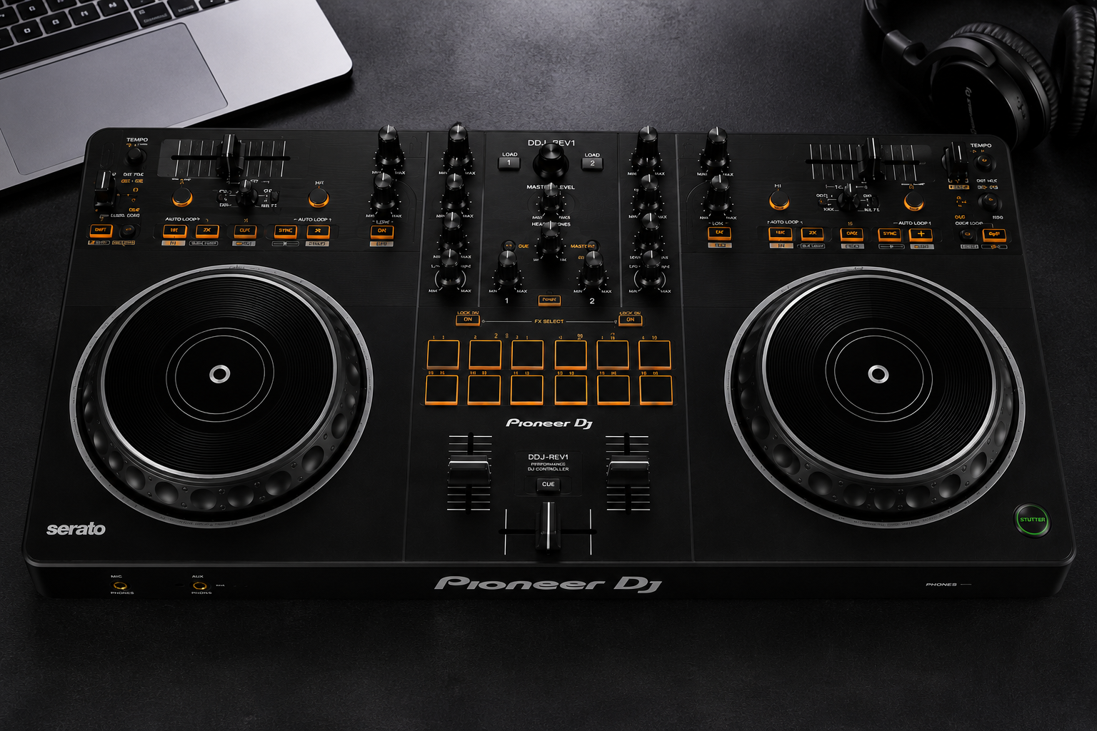 Pioneer DDJ Rev1 Dj Controller – Best Battle-Style DJ Controller for Beginners 4 Pioneer DDJ Rev1 Dj Controller