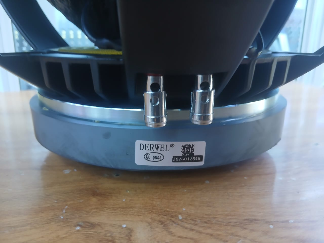 How the Derwel 18AH186 Professional Loudspeaker Helps Build a Stronger and More Efficient Bass System 7 Derwel 18AH186 woofer
