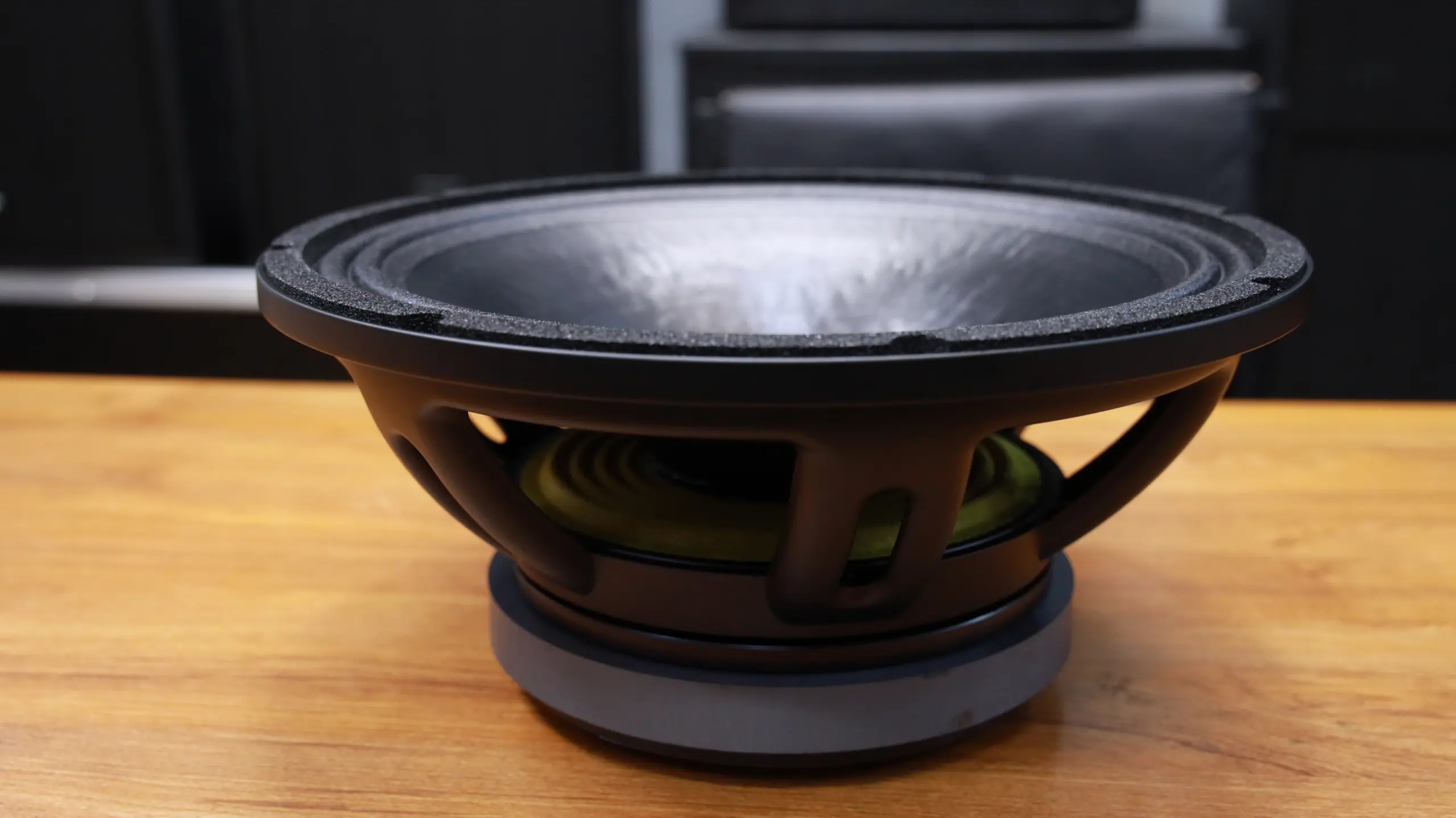 Why the Derwel 12DL202 Is a Dependable 12-Inch Speaker Driver for Sound System Upgrades 10 Derwel 12DL202 600W Speaker
