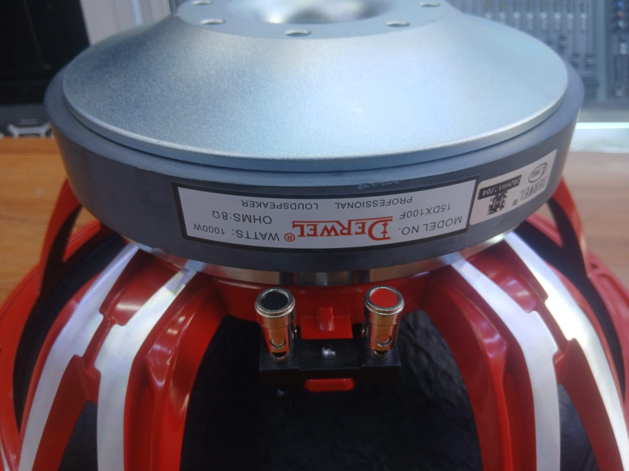 How the Derwel 15DX100F Can Improve Your Professional Sound System 14 Derwel 8-ohm loudspeaker driver