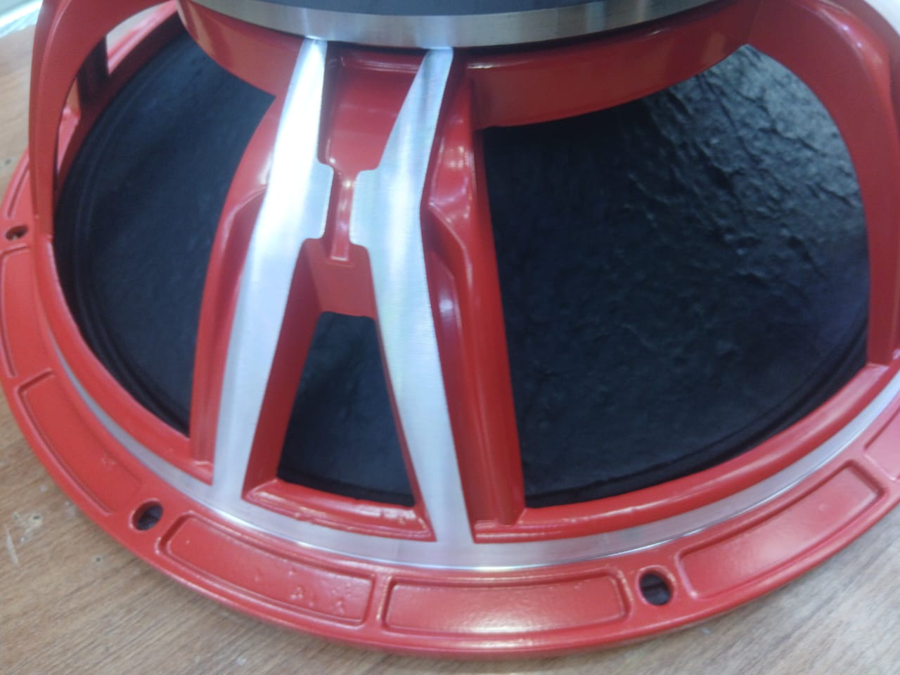 How the Derwel 15DX100F Can Improve Your Professional Sound System 16 Derwel professional speaker driver
