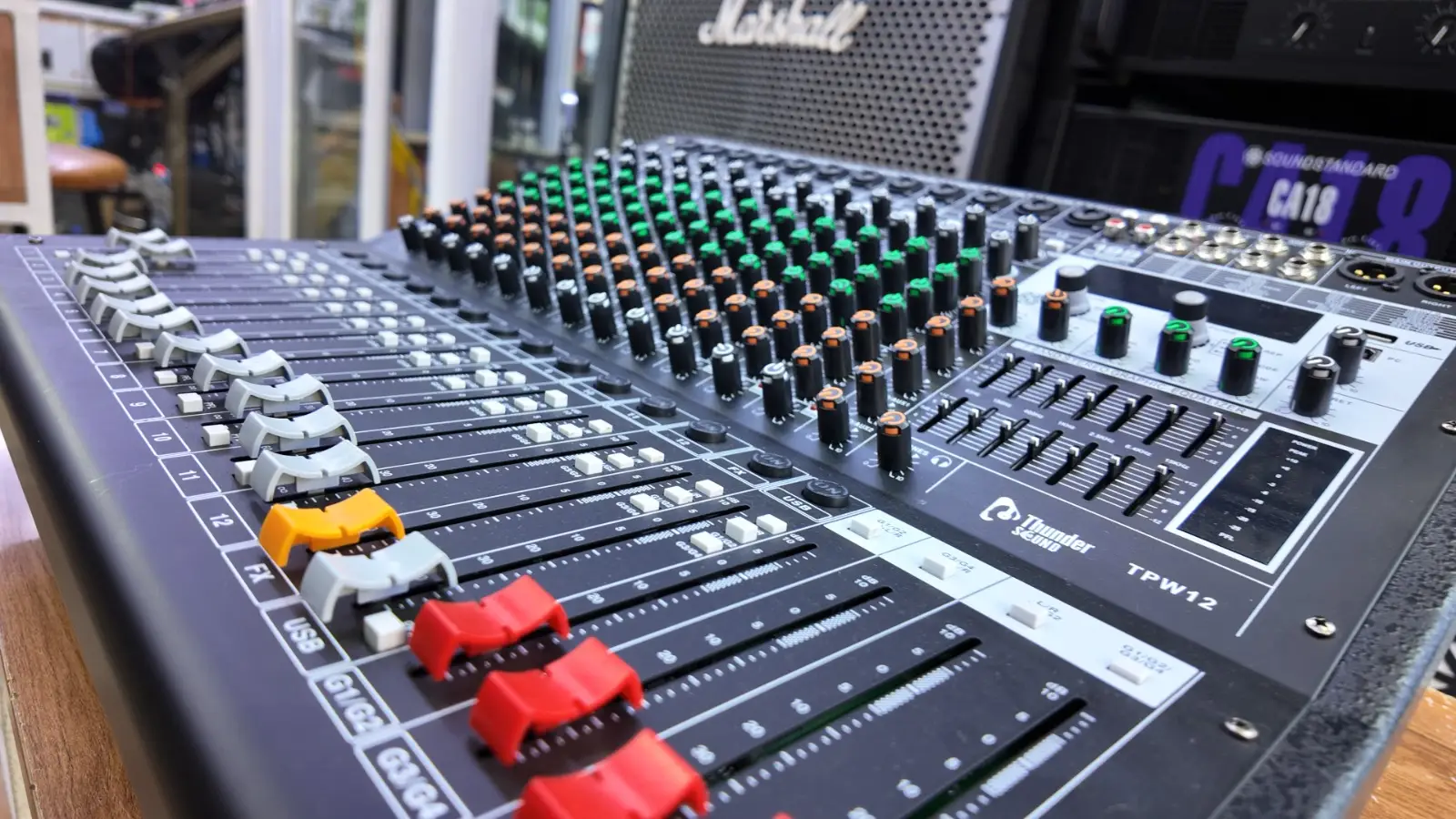 Thunder Sound TPW 12 Professional Powered Audio Mixer – 12 Channel Powered Mixer with DSP Effects for Churches, DJs, Bands and PA Systems 13 Thunder Sound TPW 12 live sound mixer