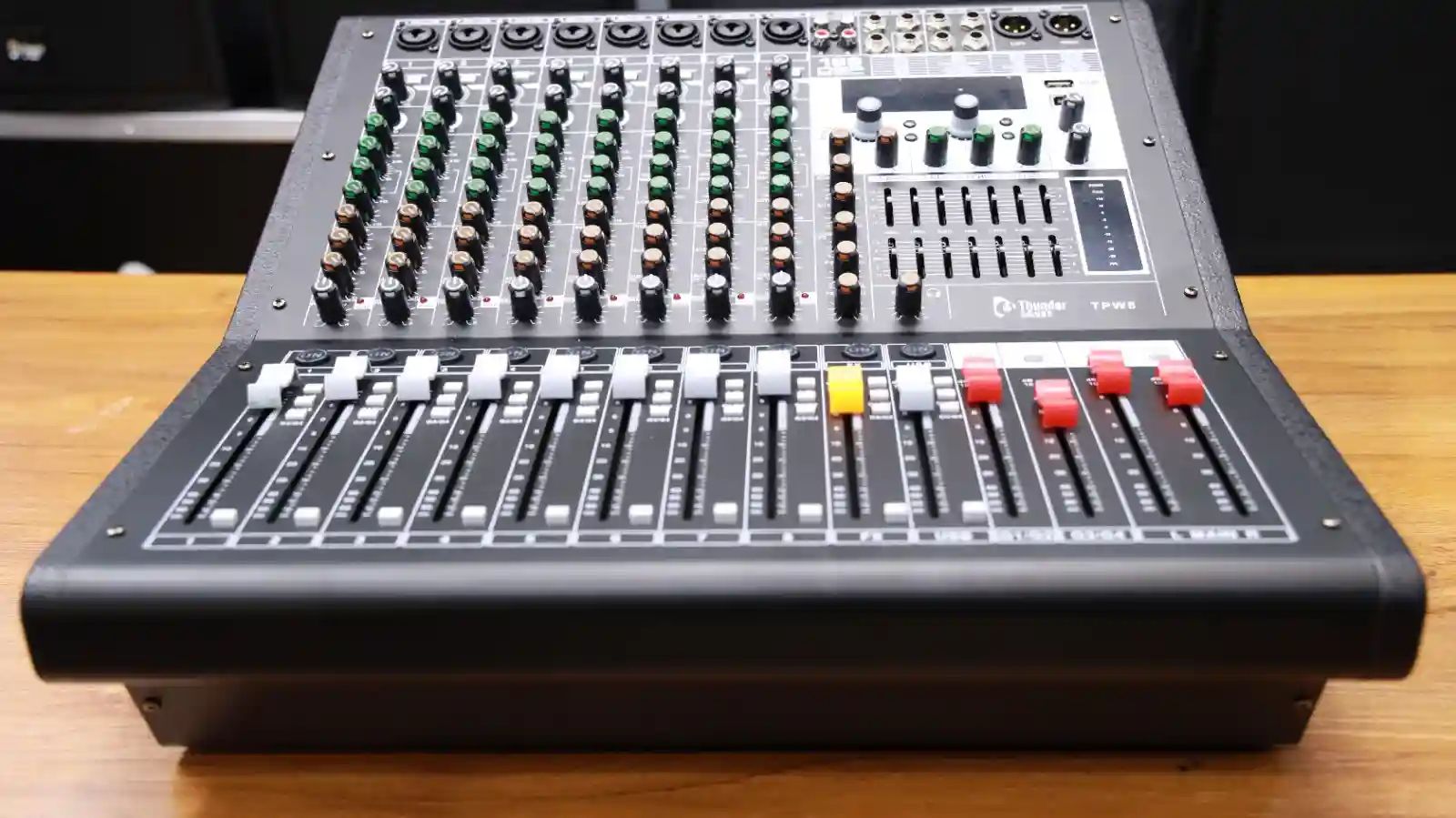 Thunder Sound TPW 8 Audio Mixer – Reliable Mixer for Worship Teams, DJs, Studios and PA Systems 9 Thunder Sound TPW 8 DJ mixer