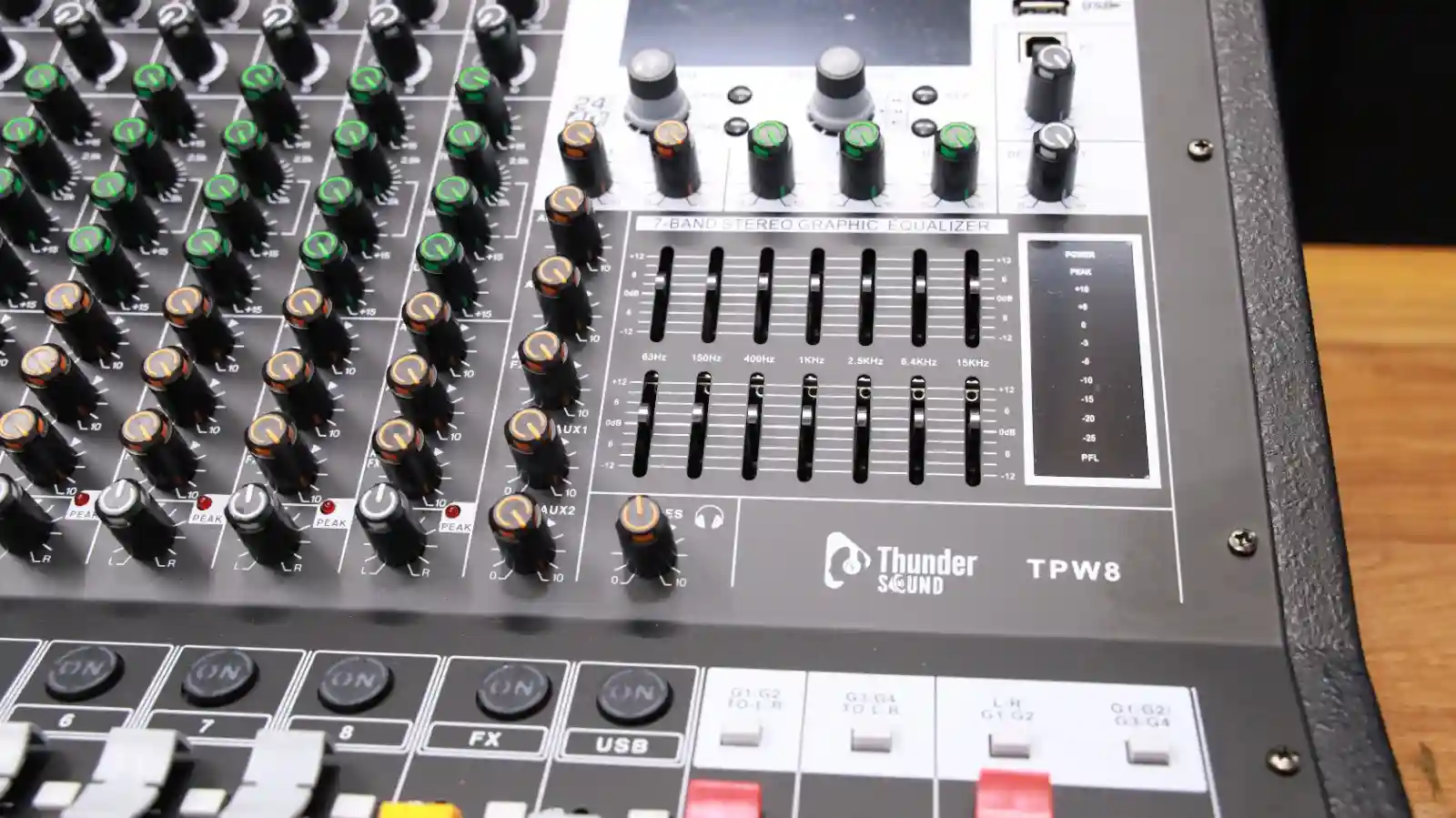 Thunder Sound TPW 8 Audio Mixer – Reliable Mixer for Worship Teams, DJs, Studios and PA Systems 8 Thunder Sound TPW 8 church mixer