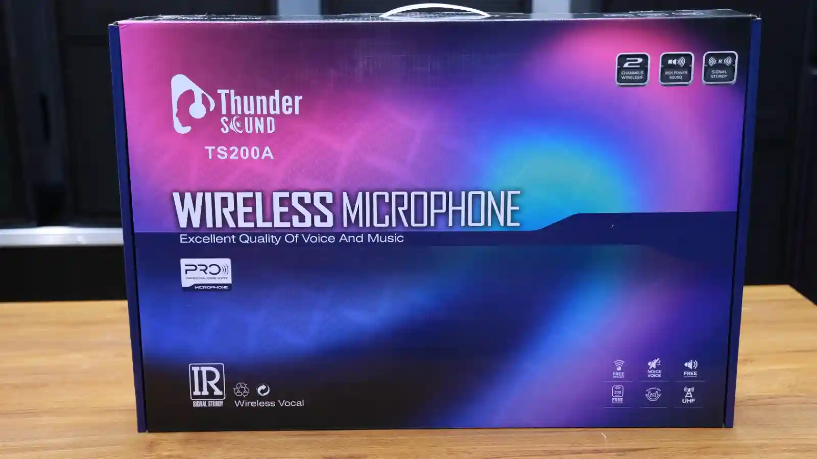 Thunder Sound TS200A Dual-Channel UHF Wireless Microphone System – Reliable Two-Mic Set for Churches, Schools and Events 10 Thunder Sound TS200A conference microphone