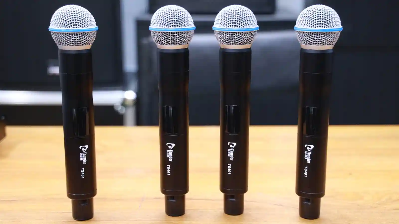 Thunder Sound TS401 Professional Conference Microphone System – UHF Wireless Meeting Microphone for Boardrooms, Churches and Conference Halls 19 Thunder Sound TS401 microphone