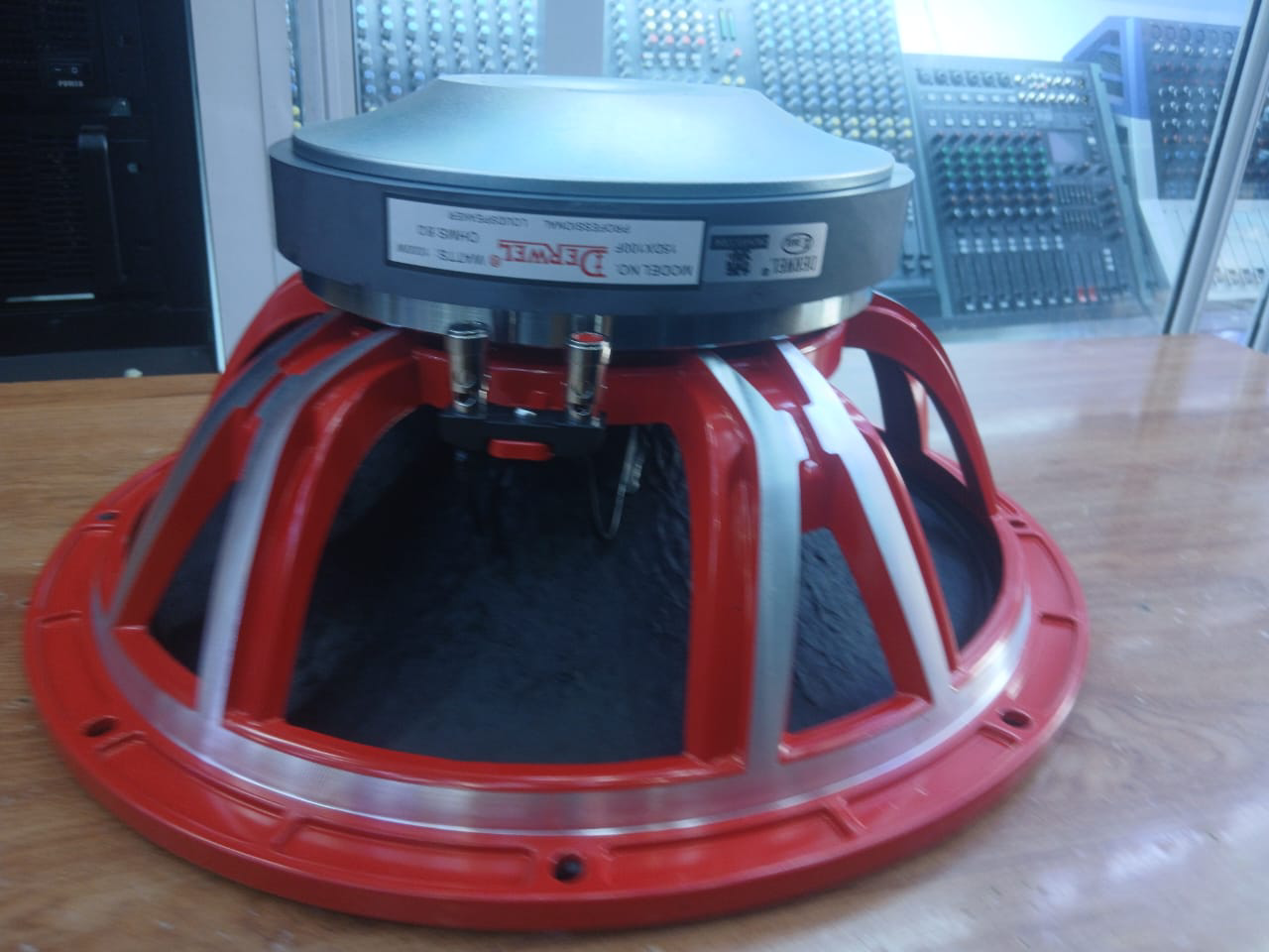 How the Derwel 15DX100F Can Improve Your Professional Sound System 17 Buy Derwel 15DX100F Professional Loudspeaker Kenya